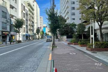 敷地南西側の前面道路