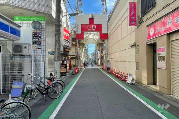 敷地南東側の前面道路