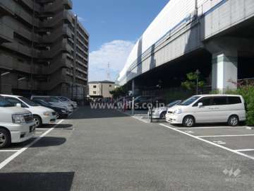 駐車場（平面式と機械式とがあります。）