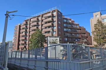 トーア不動前マンションの外観(南東側から)