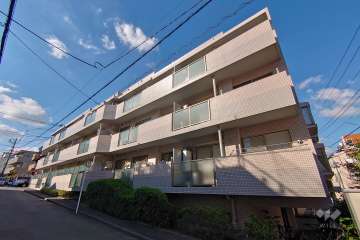 パークノヴァ目黒不動前の外観（南東側から）