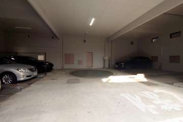 敷地内駐車場（屋内機械式）