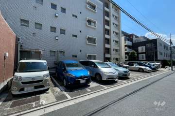 敷地内駐車場（屋外平面式）