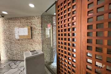 エントランスはオートロック付きです。