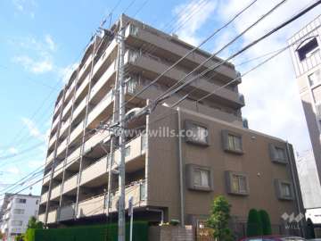 ロイヤルアーク武庫之荘の外観（南東側から）