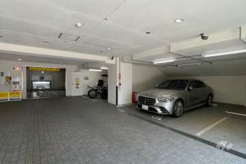 敷地内駐車場（屋内機械式）