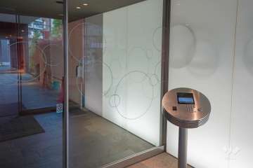 エントランスはオートロック付きです。　