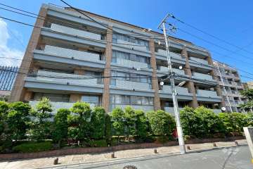 フォレセーヌ御殿山弐番館の外観（南側から）　