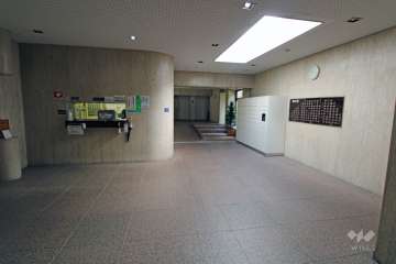 エントランス内