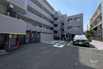 敷地内駐車場（屋外機械式と屋外平面式）
