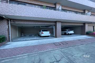 敷地内駐車場（屋内平面式）