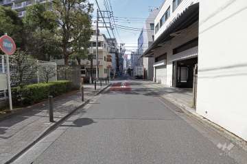 敷地北西側の前面道路
