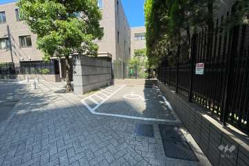 敷地内駐車場（屋外平面式）