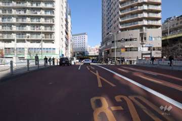 敷地西側の前面道路　