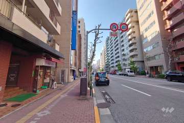 敷地北側の前面道路　