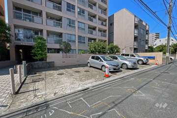 敷地内駐車場（屋外平面式）