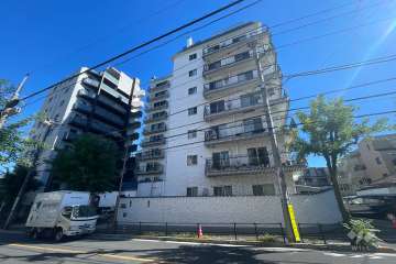 秀和南品川レジデンスの外観（西側から）