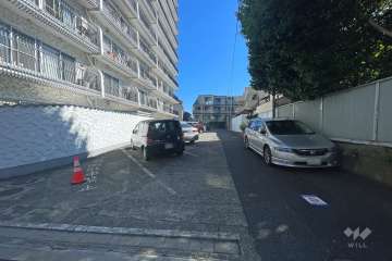 駐車場の出入り口