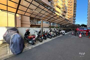 駐輪場・バイク置場（屋根付き）