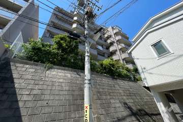 朝日マンション御殿山の外観（南西側から）