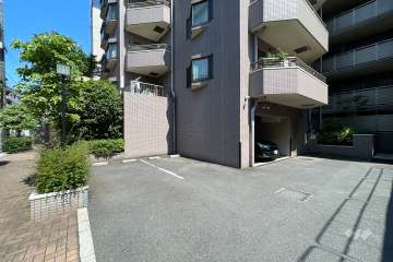 敷地内駐車場（屋外・屋内平面式）