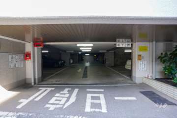 駐車場の出入口