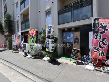 敷地東側1階部分店舗の様子