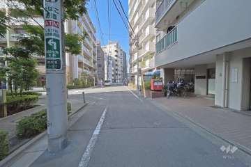 敷地西側前面道路