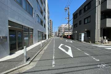 敷地南東側の前面道路