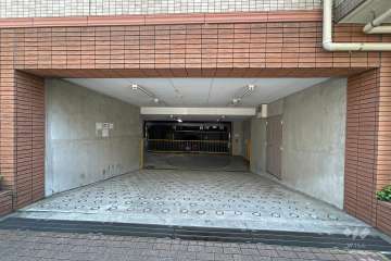 駐車場の出入り口