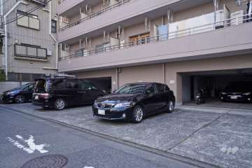 敷地内駐車場（屋外平面式・屋内平面式）
