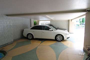 敷地内駐車場（屋内平面式）