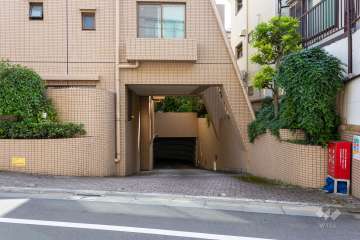 駐車場の出入り口