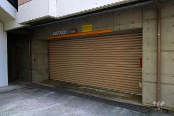 駐車場の出入り口