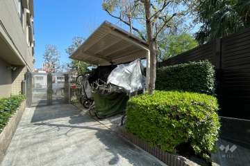 駐輪場（屋根付き）