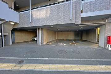 敷地内駐車場（屋内平面式）