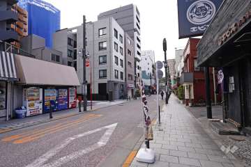敷地南側の前面道路