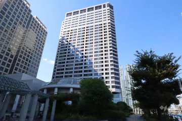 シーフォートタワーの外観(南東側から)　