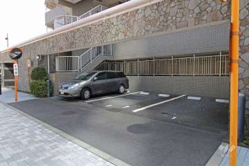 敷地内駐車場（屋外平面式）