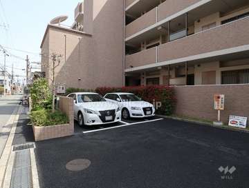 敷地内駐車場（屋外平面式）