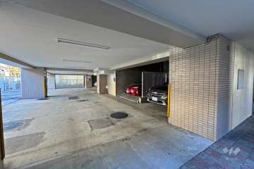 敷地内駐車場（屋内機械式）