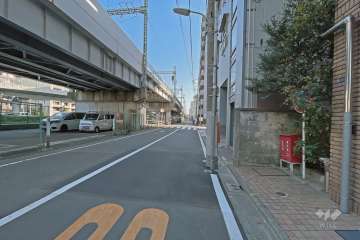 敷地東側前面道路（北側から）