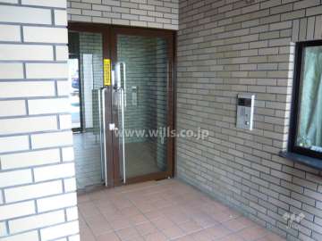 エントランスホール（オートロックが付いています）