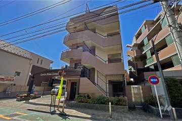 ガーデンホームゼームス坂の外観（北西側から）