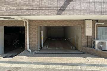 敷地内駐車場（屋内機械式）