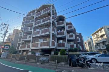 ジェイパーク東大井ビーマイセルフの外観（東側から）