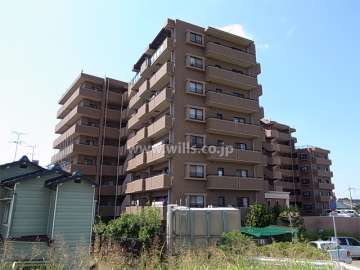 ライオンズガーデン園田の外観（北東側から）