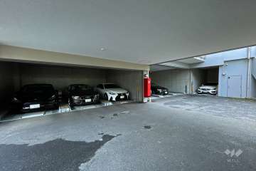 敷地内駐車場（屋内機械式）