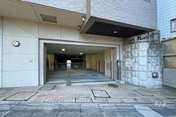 敷地内駐車場（屋内機械式）