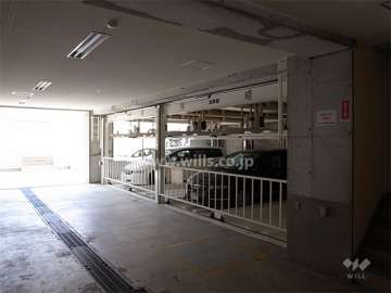 敷地内駐車場（屋内の機械式）